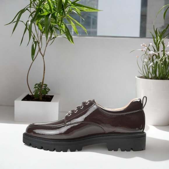 Journee Collection Women's Brown Zina Lace up Lug Sole Oxford Shoes Size 10M NIB - Picture 2 of 4